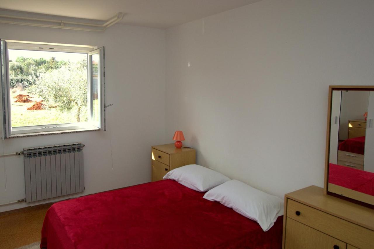 Apartmani Loli Ugljan Luaran gambar