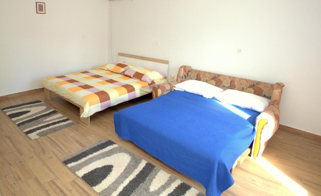 Apartmani Loli Ugljan Luaran gambar