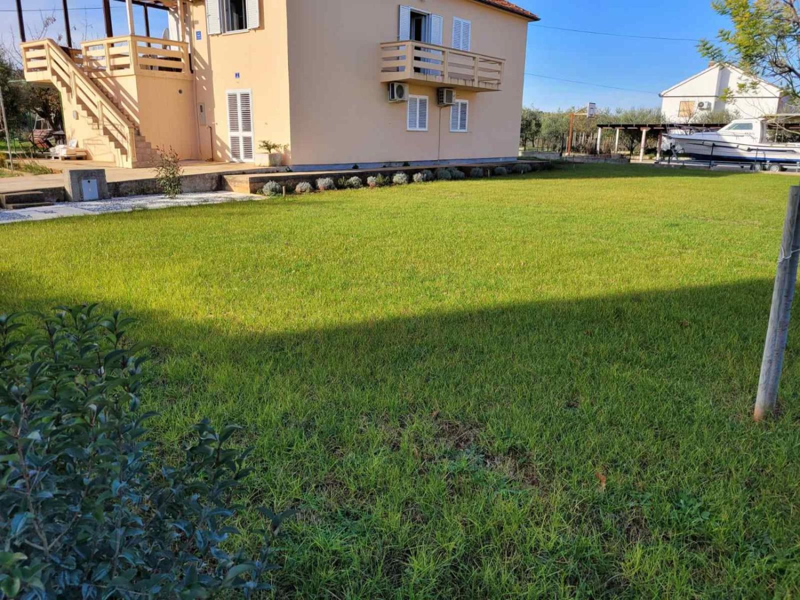 Apartmani Loli Ugljan Luaran gambar